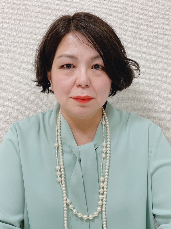 恵凪(ケイナ)先生の公式プロフィール画像